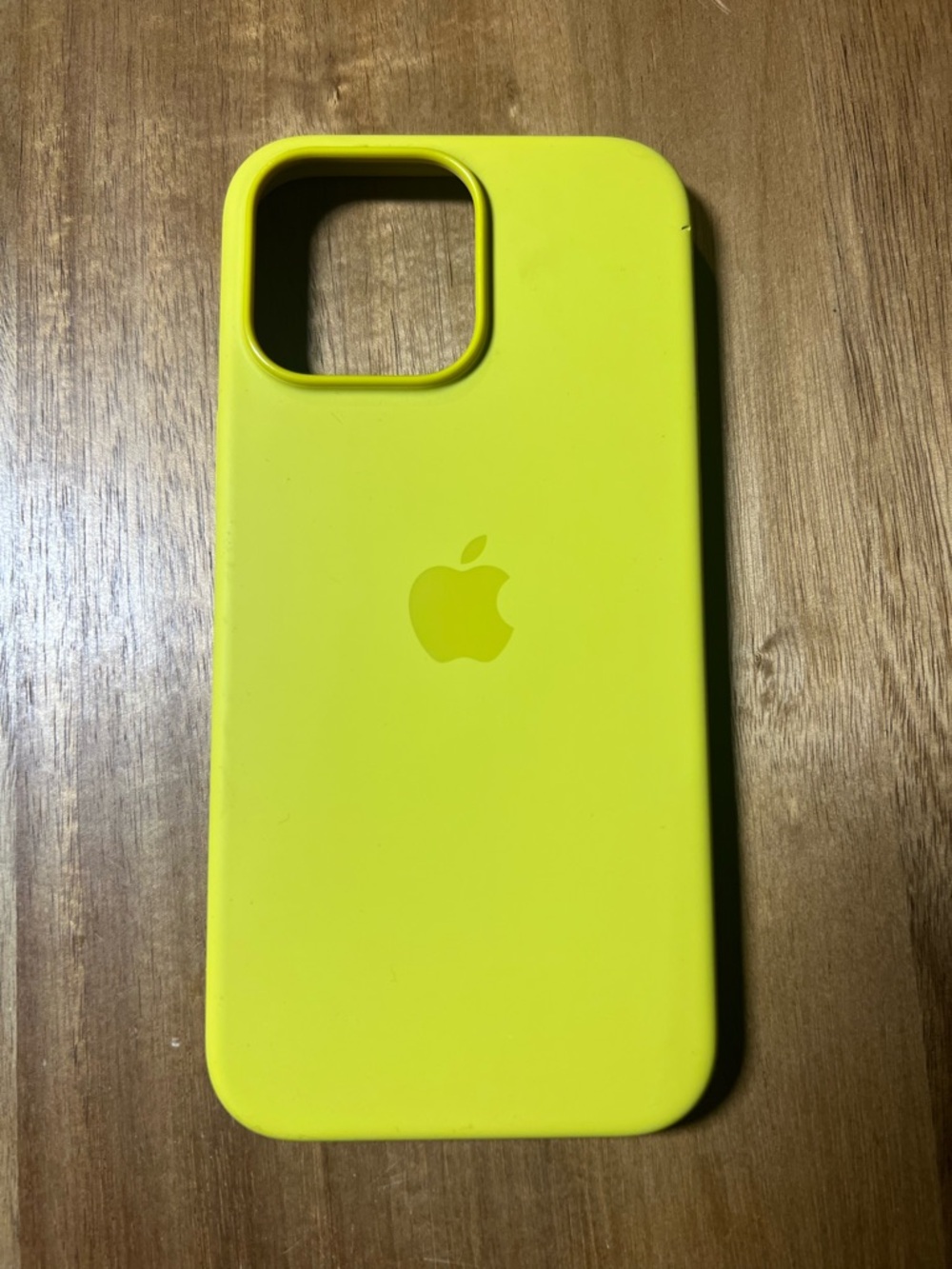 iPhone 16 Pro Max Silicone Case - Neon Yellow